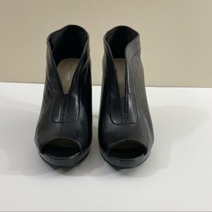 Nine West leather Stiletto Bootie Peep Toe 7